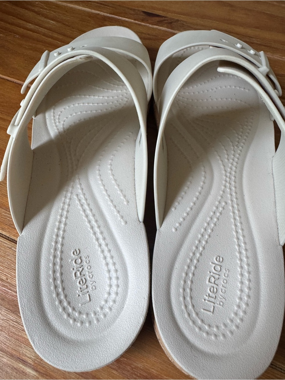 Crocs Brooklyn Buckle low cork sandals - Picture 5 of 7